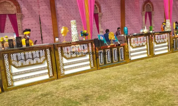 GOURMET By Harish King